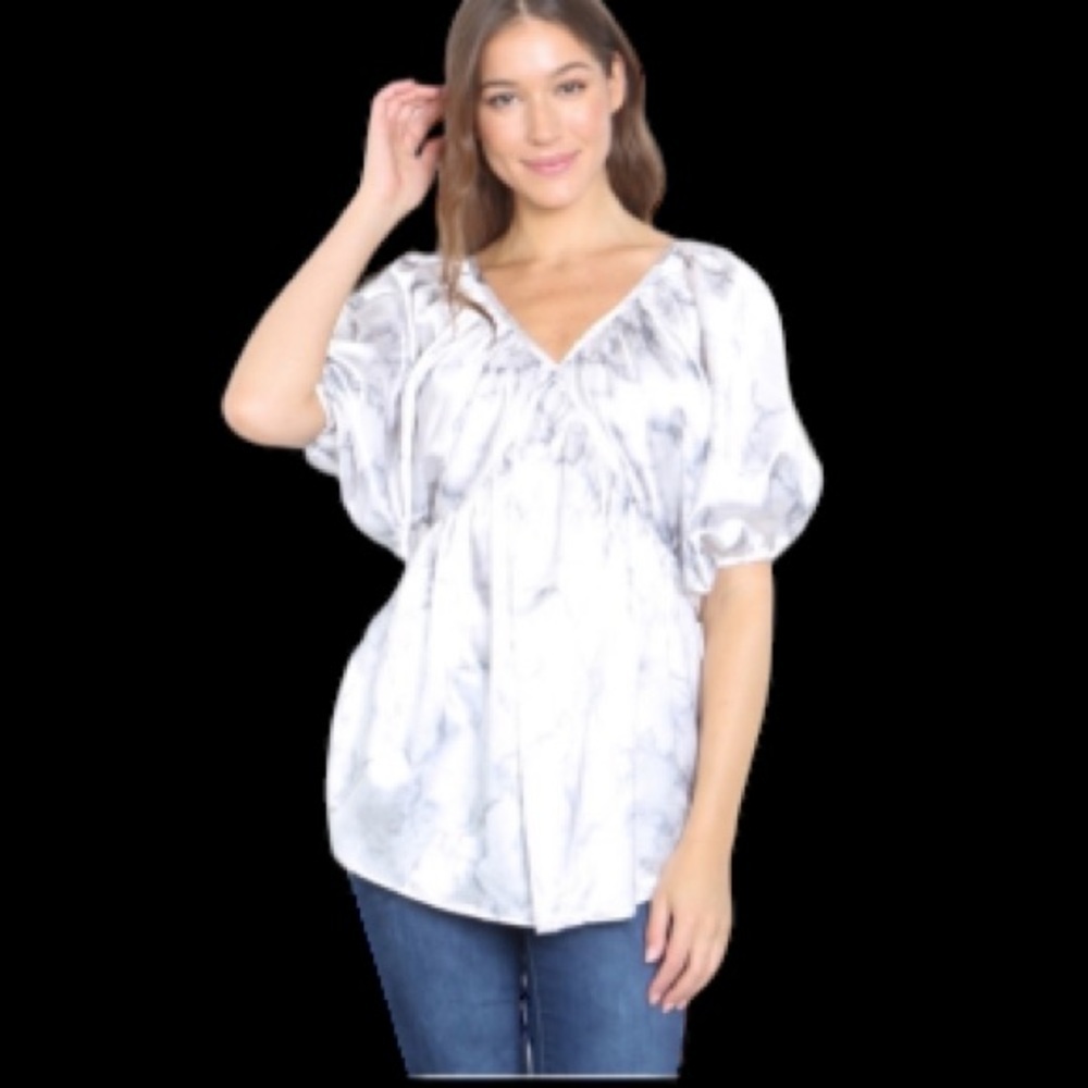 Dressy top
size large